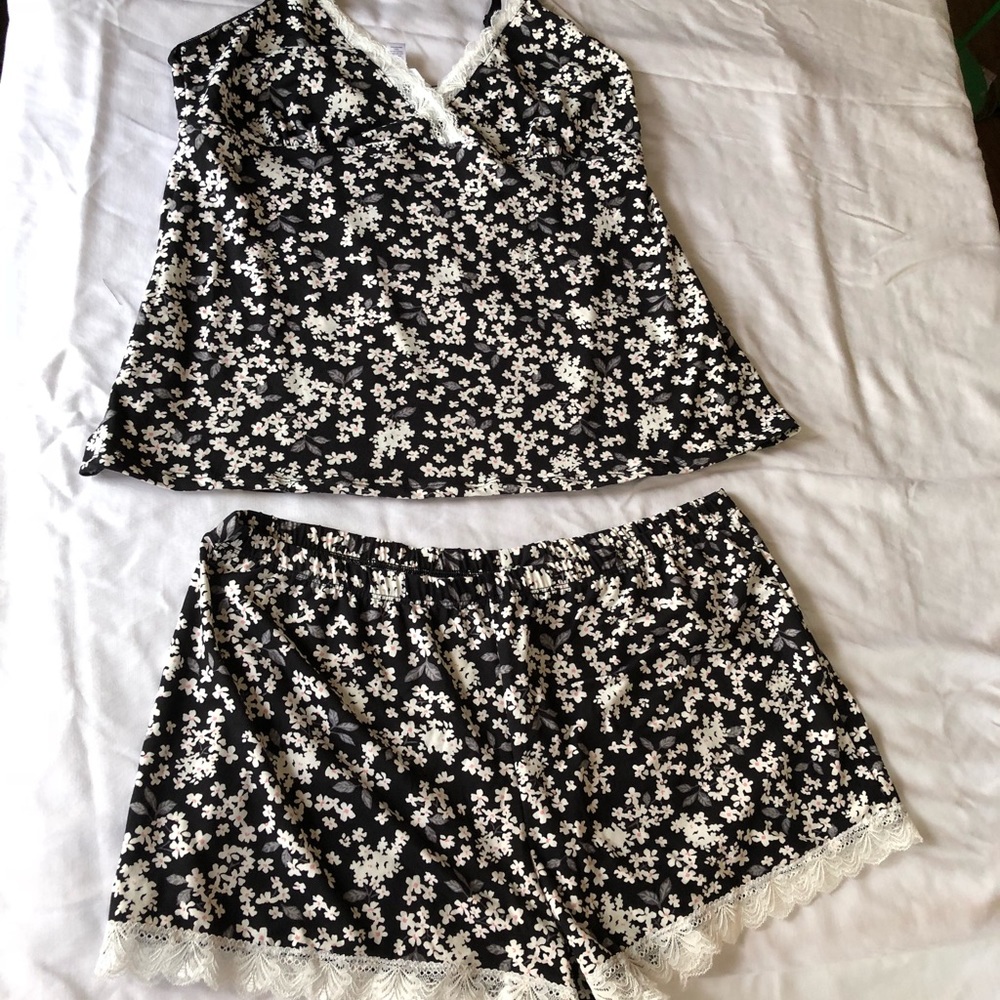 NWT Marilyn Monroe pj set